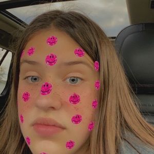 Meet your Posher, Avery